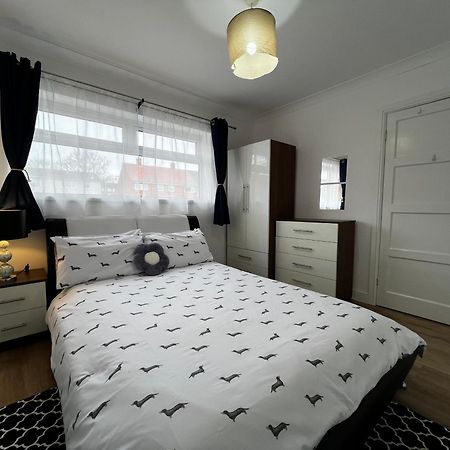 Springfield House- Near Newcastle Centre, Hospital And Keele University! Stoke-on-Trent Ngoại thất bức ảnh
