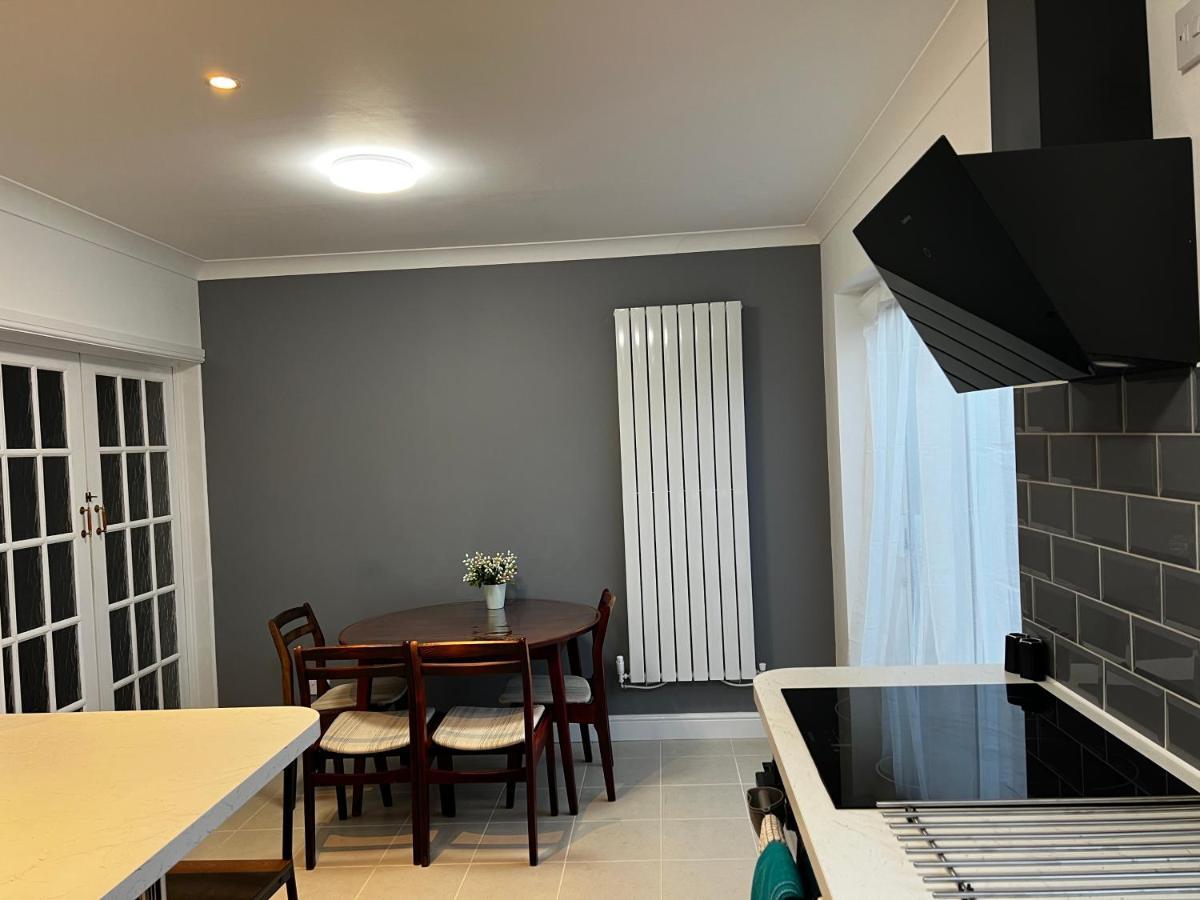 Springfield House- Near Newcastle Centre, Hospital And Keele University! Stoke-on-Trent Ngoại thất bức ảnh
